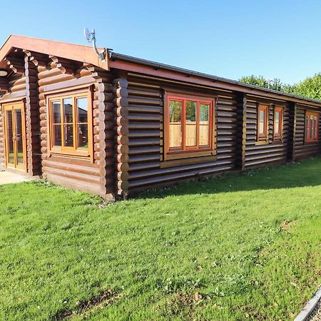 Holly Lodge オークハム エクステリア 写真