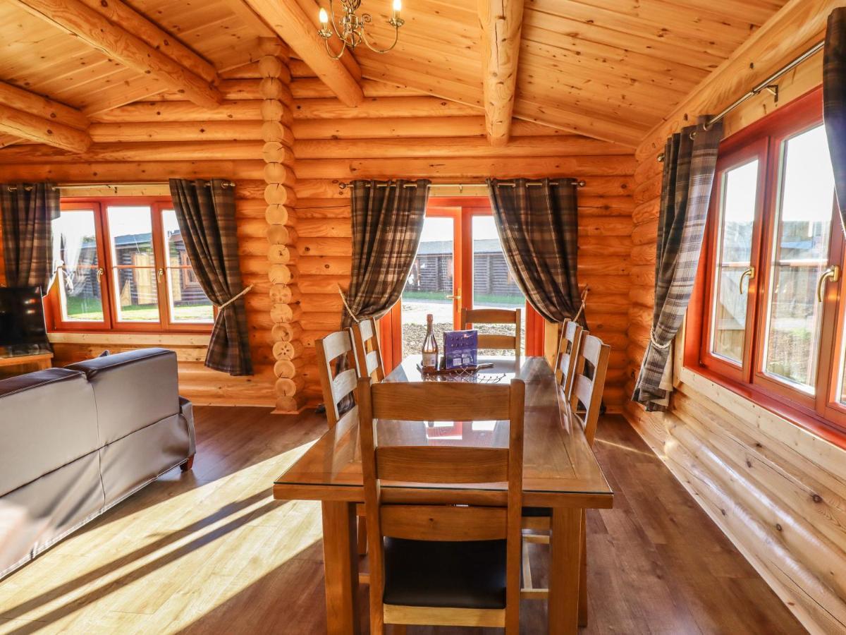 Holly Lodge オークハム エクステリア 写真